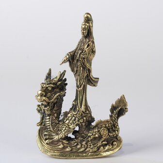 Kwan yin on dragon 4 cm