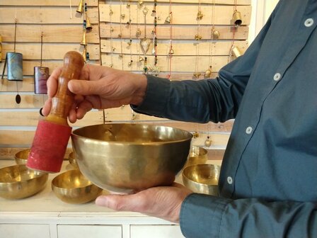 Singing Bowls Bengali for singing